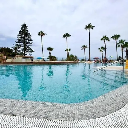 Front Line Ocean View Apartment Walk To The Beach
